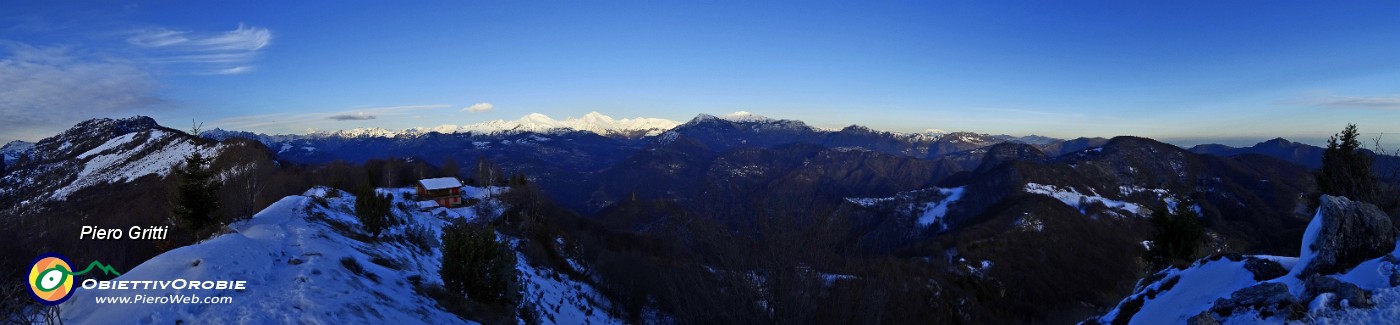 83 Panorama dal Pizzo Cerro.jpg